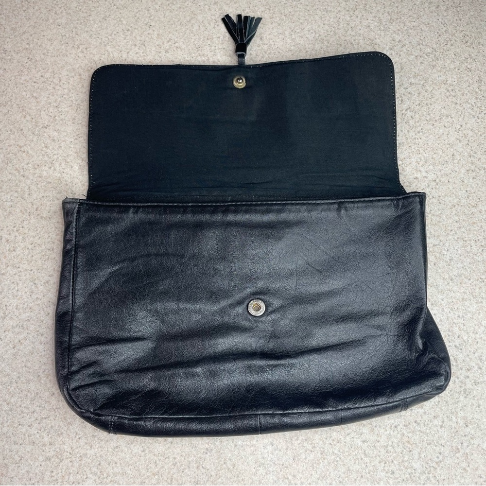 Vintage Leather Black Fold-over Clutch Tassel - Picture 7 of 7